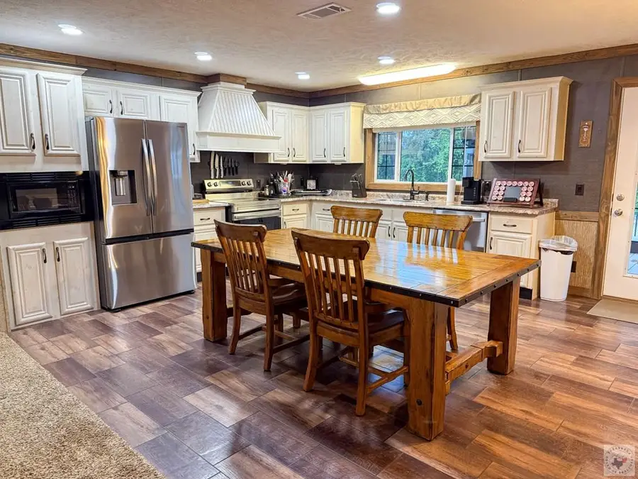 10739 W 7th St, Texarkana, TX 75501 - #3