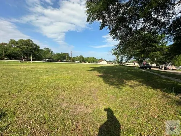 903 N Alley, Jefferson, TX 75657