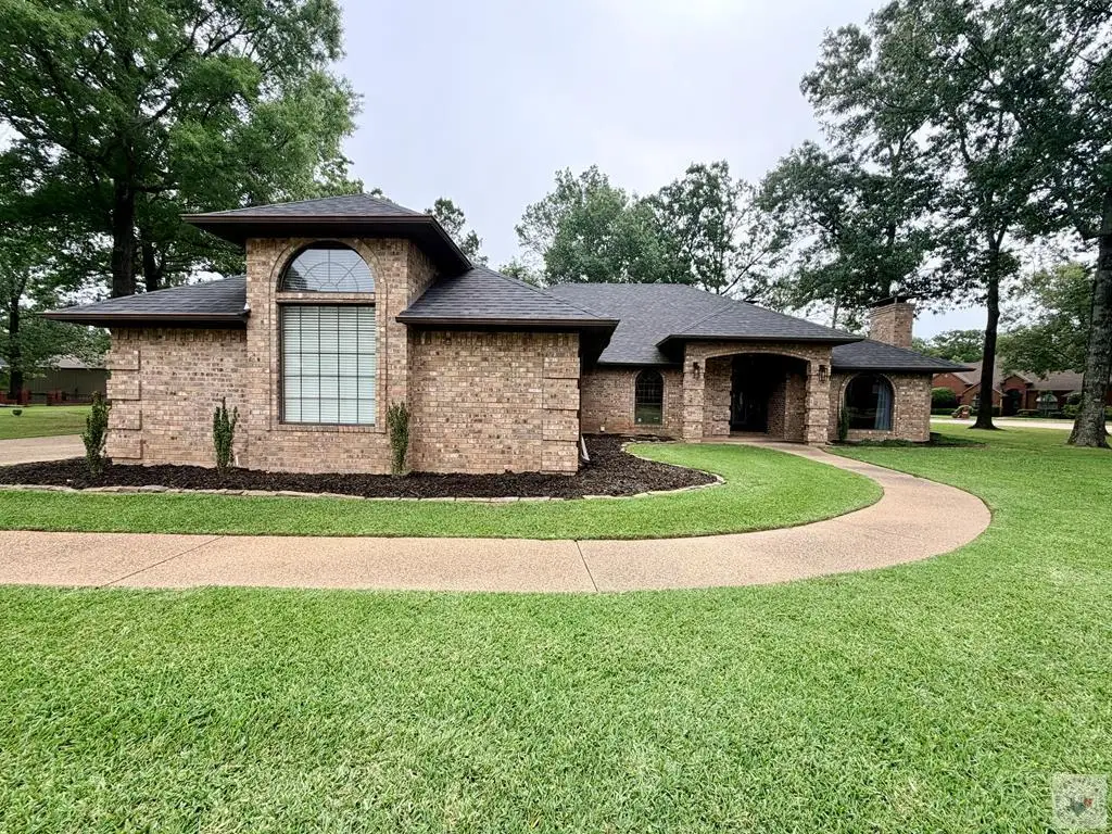 6704 Northern Hills Dr, Texarkana, AR 71854 - #1