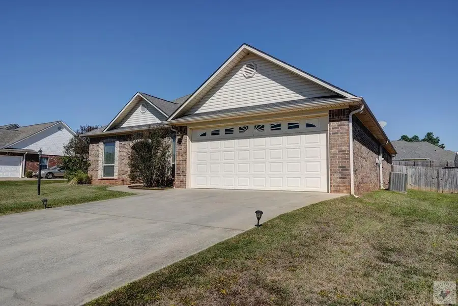 194 Starlite Dr., Texarkana, TX 75501 - #3