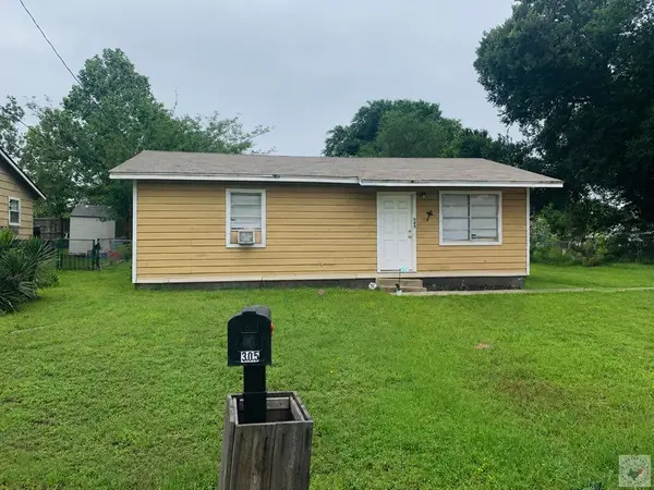 305 Marietta, Queen City, TX 75572