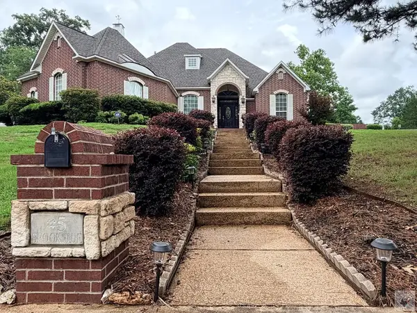 5 Brookside Dr, Texarkana, AR 71854