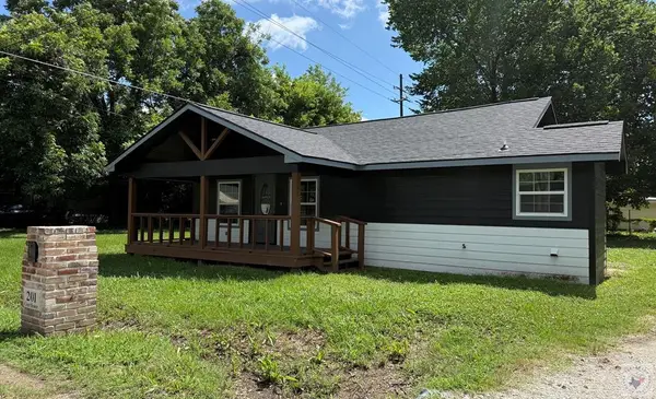 201 Courthouse Ave, New Boston, TX 75570