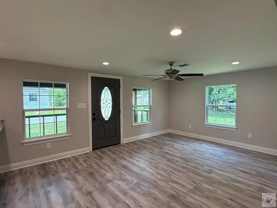 201 Courthouse Ave, New Boston, TX 75570 - #3