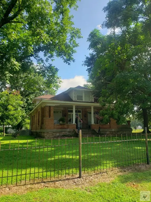 126 W Main, Lockesburg, AR 71846