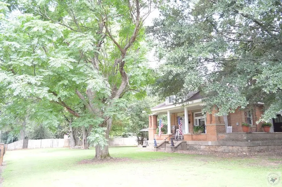 126 W Main, Lockesburg, AR 71846 - #2