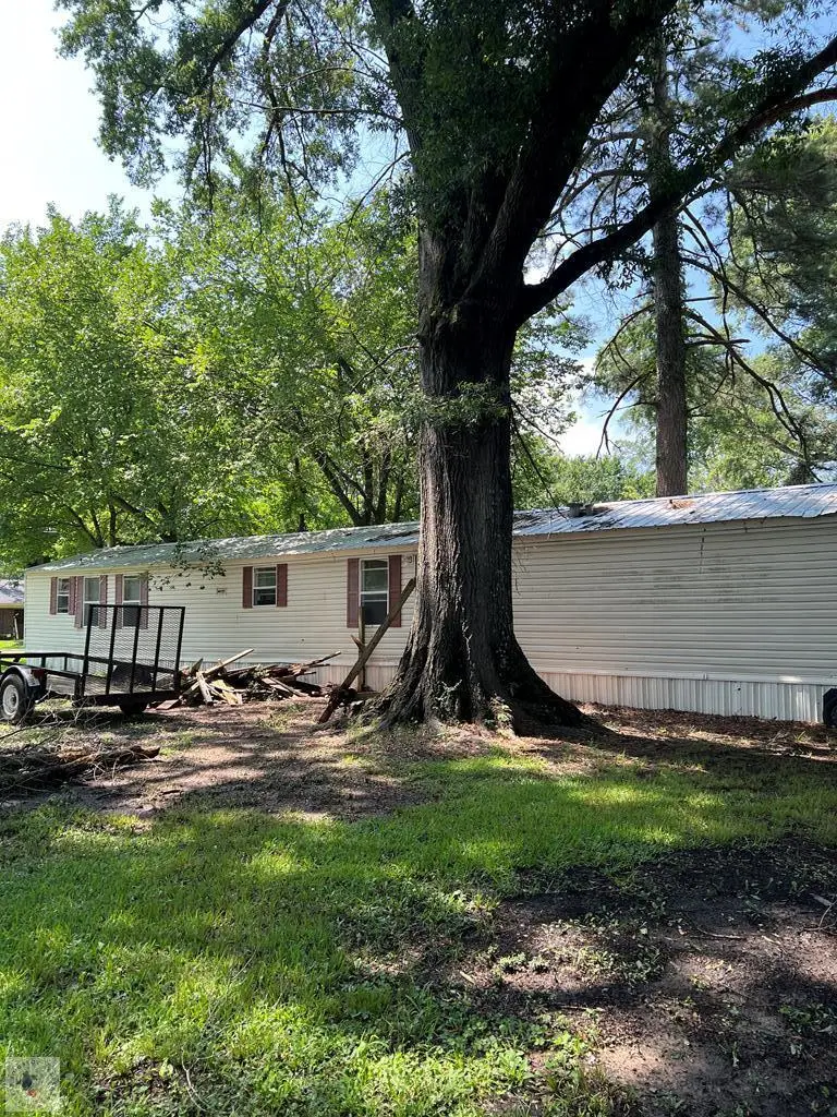 204 E 7th, Hooks, TX 75561 - #2