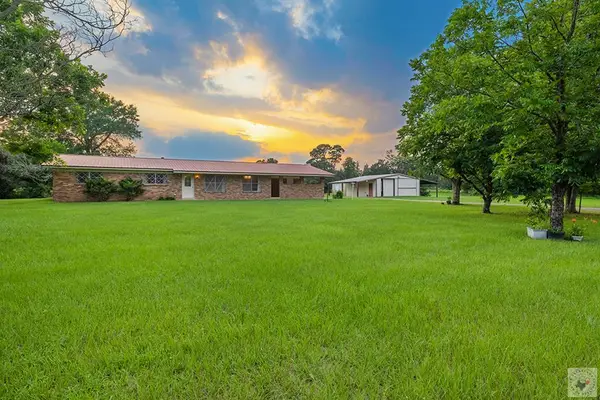 1988 S State Highway 8, New Boston, TX 75570