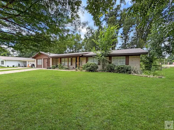 102 Myrtle Dr, New Boston, TX 75570