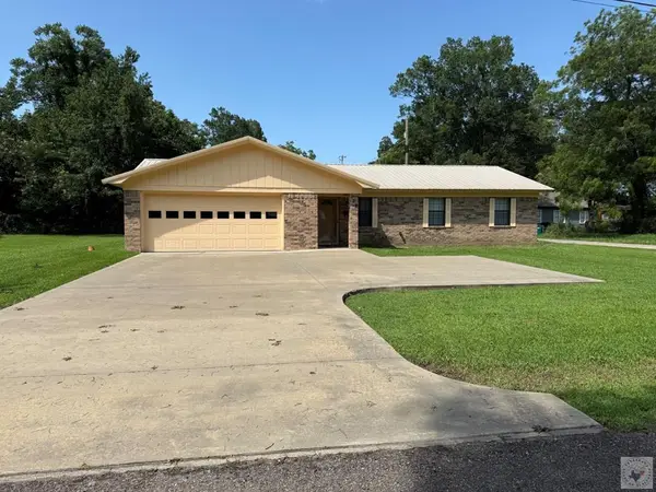 127 Dalby Street, DeKalb, TX 75559