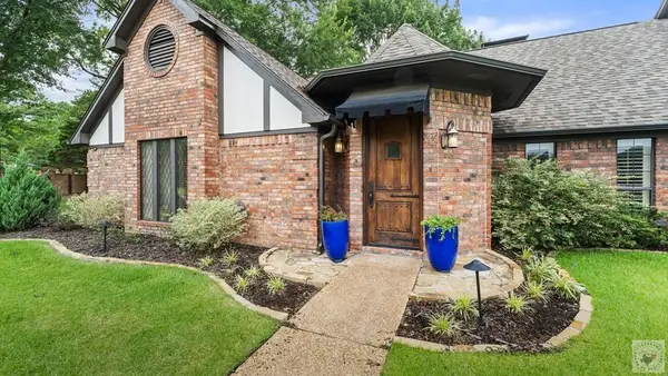 6501 Lakeview Dr, Texarkana, TX 75503
