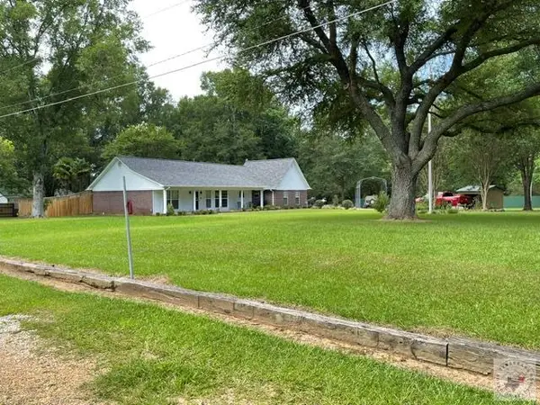 1870 Cr 2110, Hooks, TX 75561