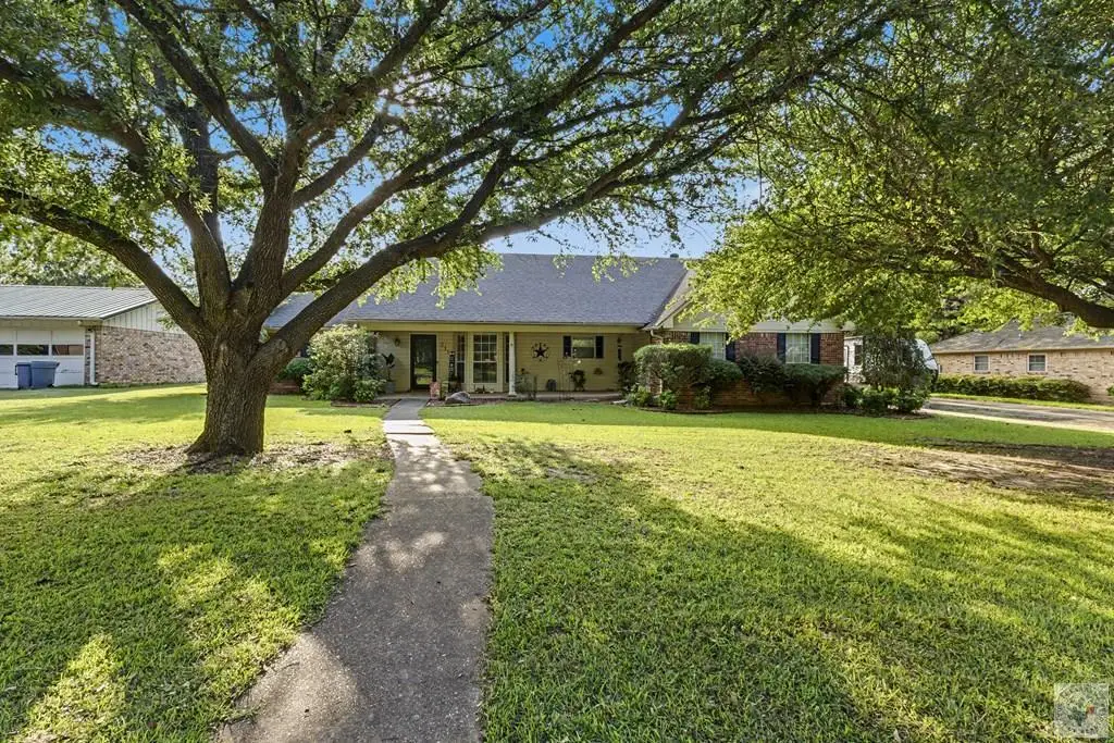211 Meadow Drive, New Boston, TX 75570 - #1