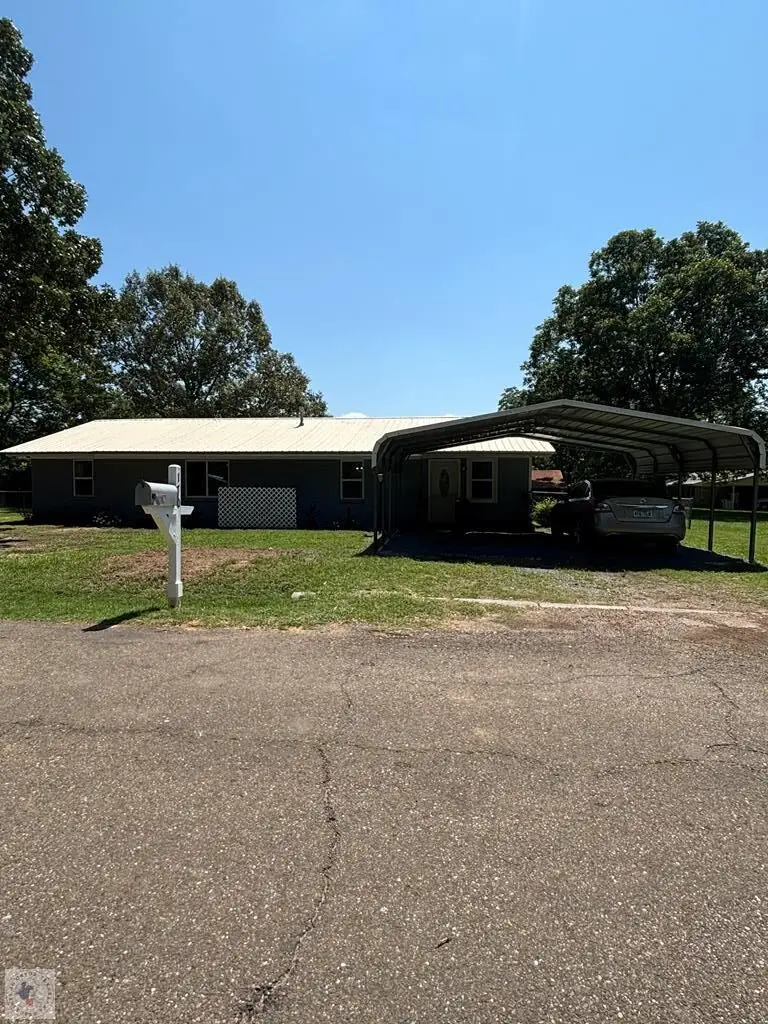 170 Manning Rd, Hooks, TX 75561 - #1