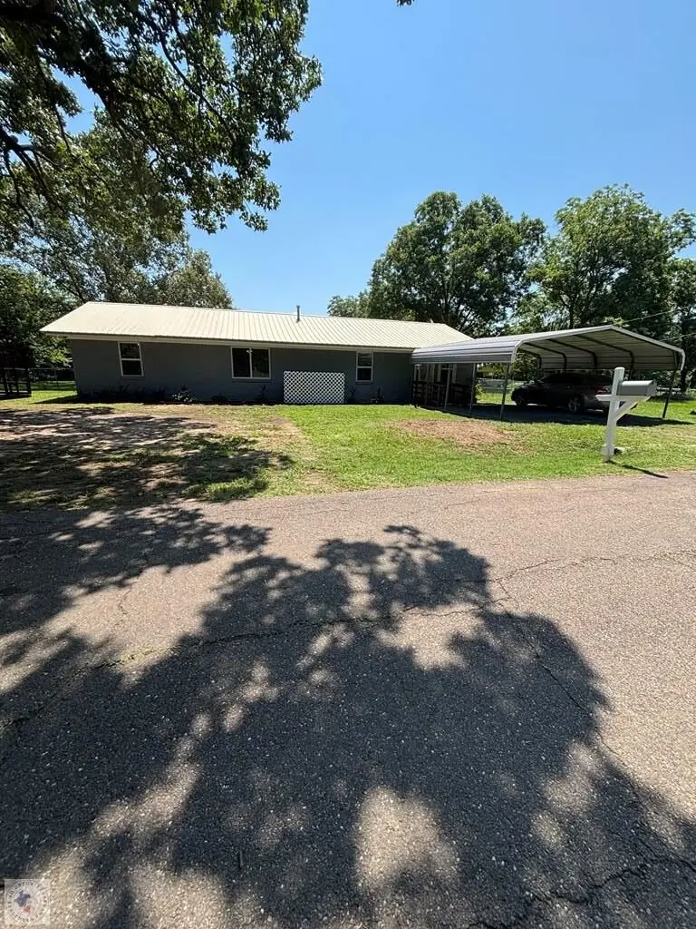 170 Manning Rd, Hooks, TX 75561 - #2