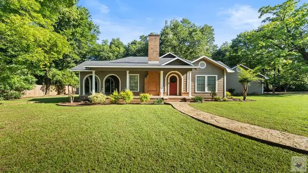110 Community Dr, Douglassville, TX 75560