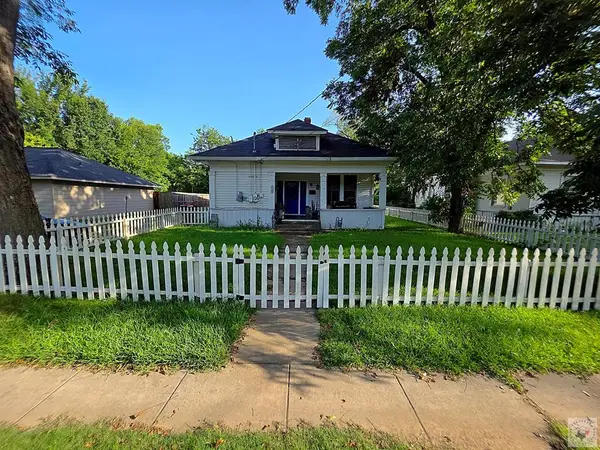 1340 Pine Bluff, Paris, TX 75460