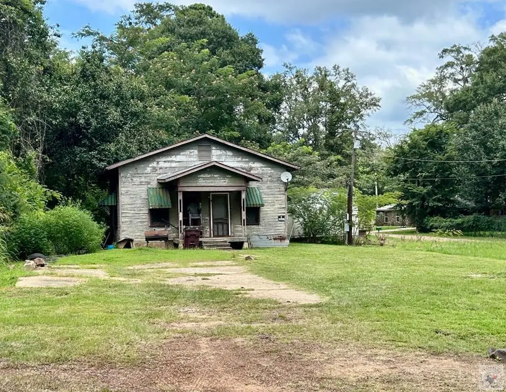 702 W Miller St, Atlanta, TX 75551 - #1