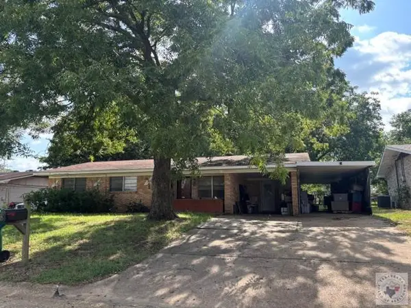 107 Royale Dr, Texarkana, TX 75503
