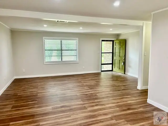 911 Crestview Dr S, Atlanta, TX 75551 - #3