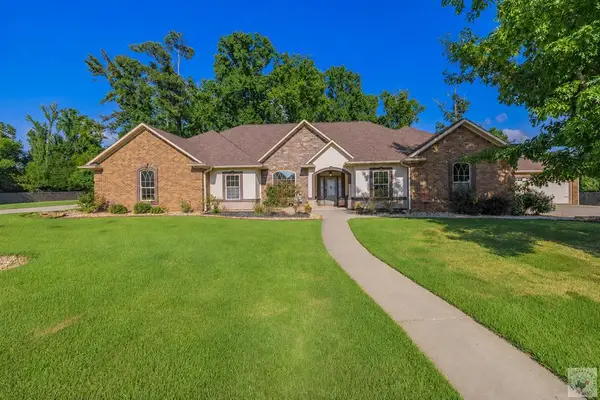 9 Copper Creek Cir, Texarkana, TX 75503