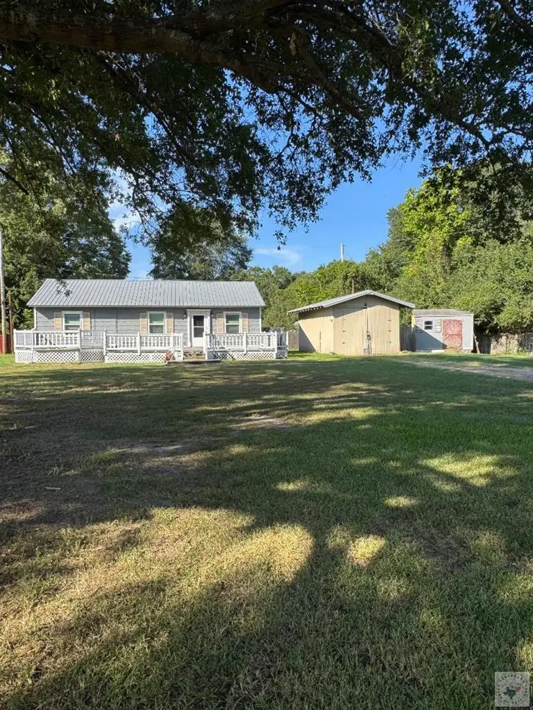 9 Sherman, Hooks, TX 75561 - #1
