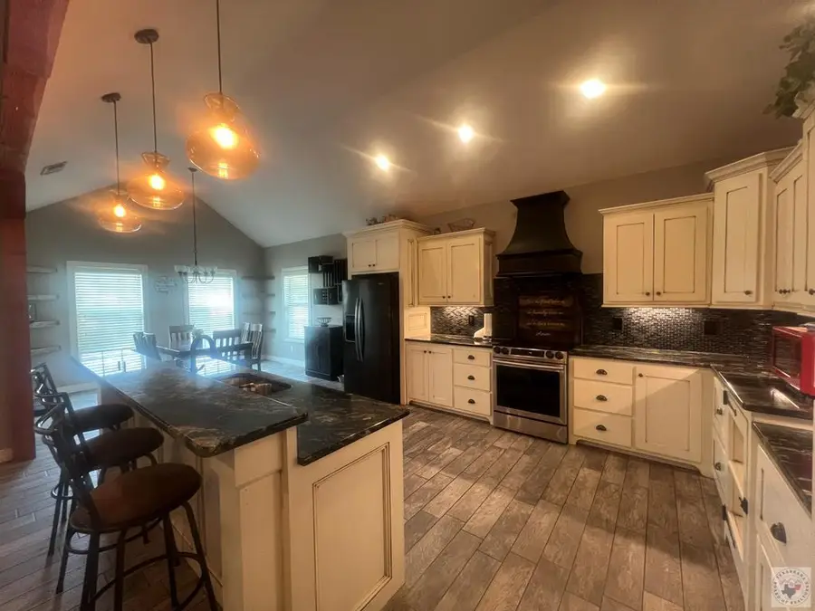 355 Patriot Way, Maud Redwater, TX 75501 - #3