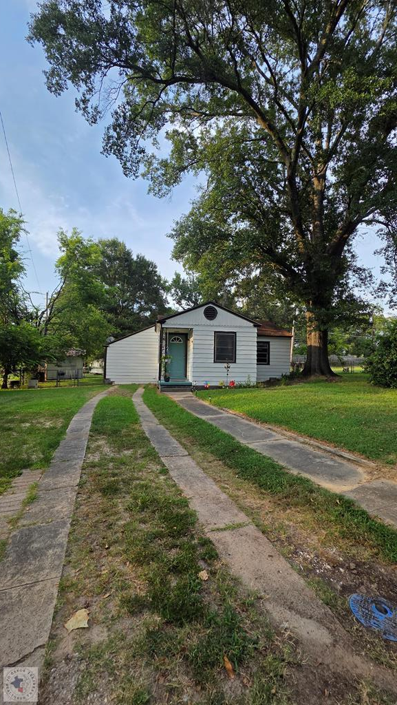 3426 Moore Dr., Texarkana, TX 75503