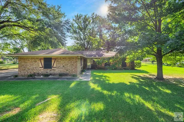 907 Misty Ln, Atlanta, TX 75551