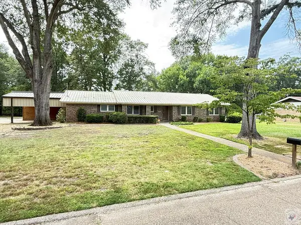 2221 Franklin Drive, Texarkana, AR 71854