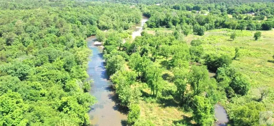423 Village Ave, Norman Township, AR 71960 - #2