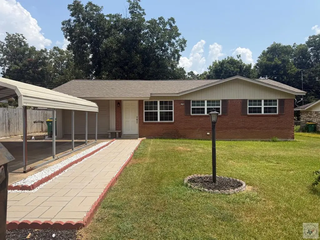 1726 Meadowbrook Ln., Texarkana, TX 75501 - #1