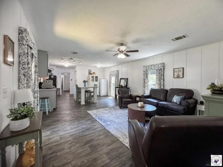 116 E Ave G, Hooks, TX 75561 - #3