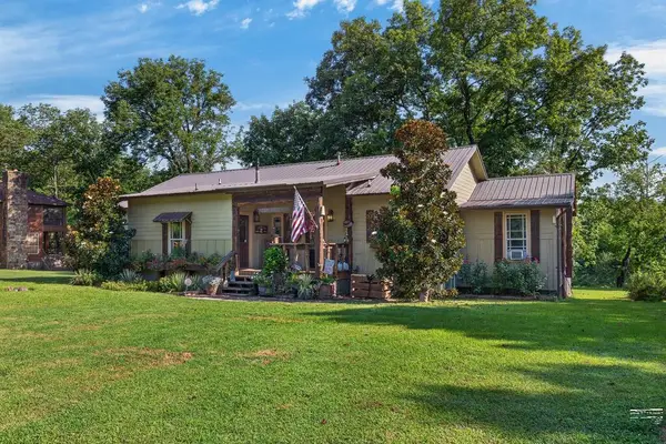 1060 Vaughn Rd, Glenwood, AR 71943