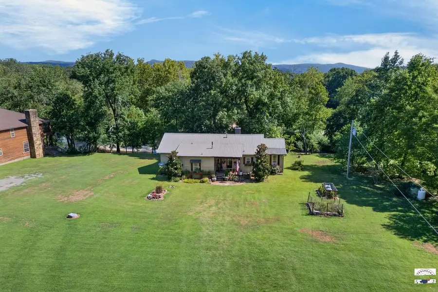 1060 Vaughn Rd, Glenwood, AR 71943 - #2