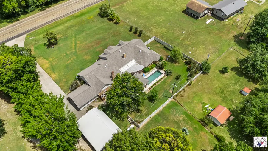 3006 E Pinecrest Dr, Atlanta, TX 75551 - #2