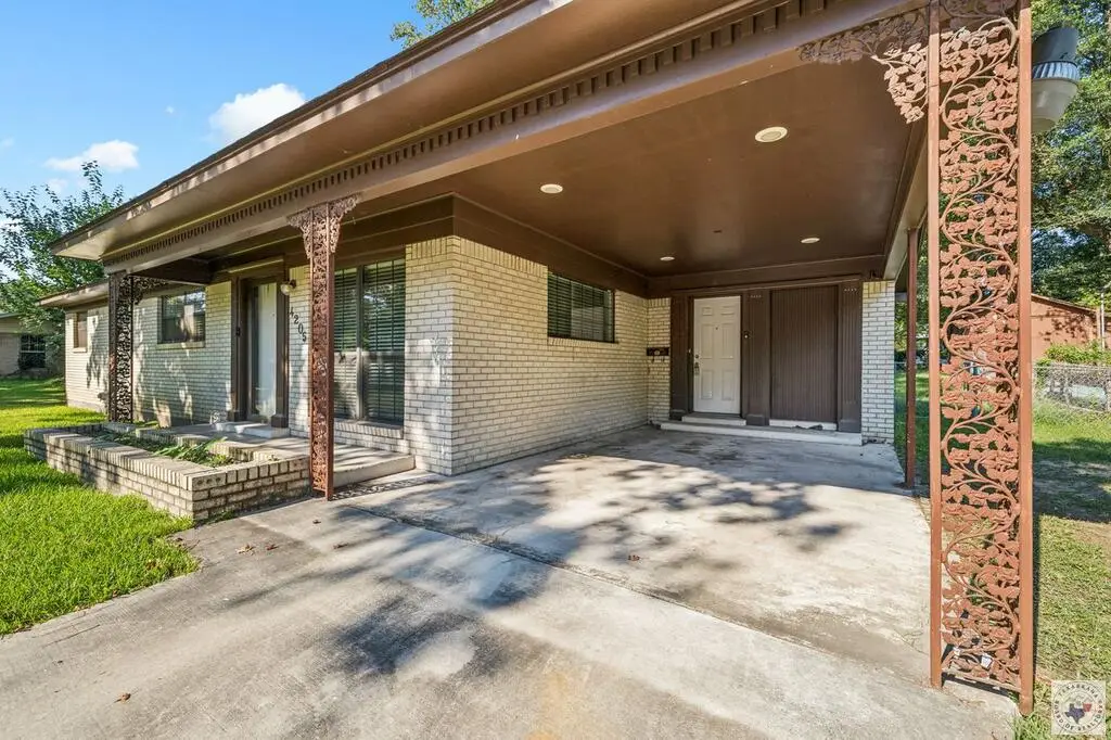 4205 Wood St, Texarkana, TX 75503 - #1