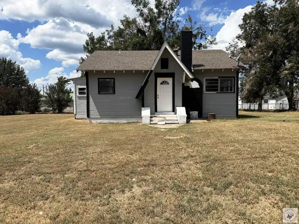134 Broadway St, DeKalb, TX 75559