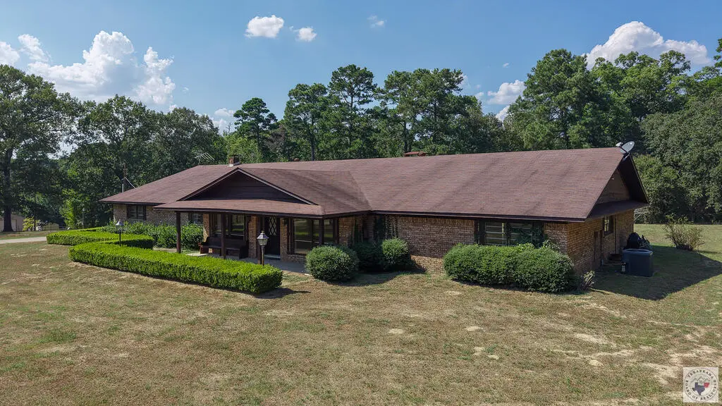 2115 E Pinecrest, Atlanta, TX 75551 - #1