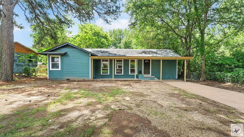 406 E 25th St, Texarkana, AR 71854 - #1