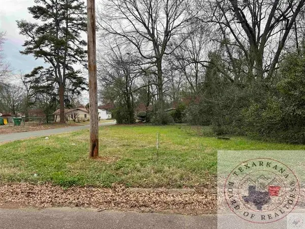 1701 Peach St, Texarkana, TX 75501