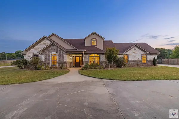 2604 Holly Dr, Texarkana, TX 75501