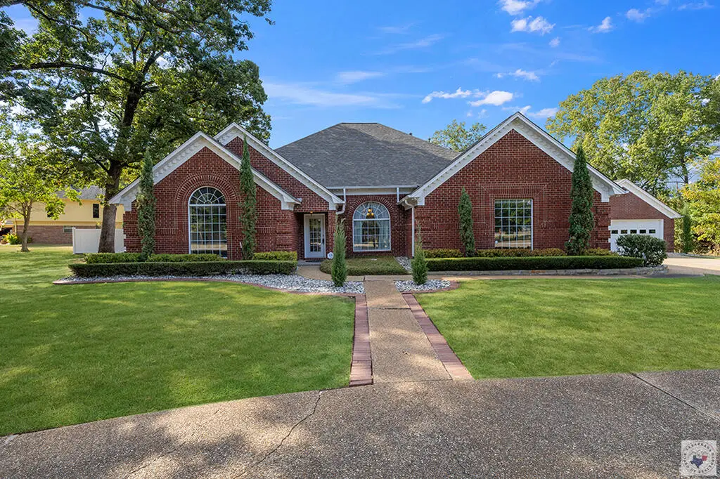 304 Forest Lake Dr, Texarkana, TX 75503 - #1