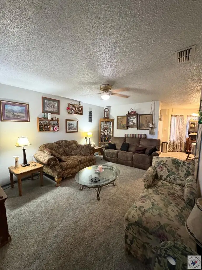 315 Hickory Dr., Maud, TX 75567 - #3