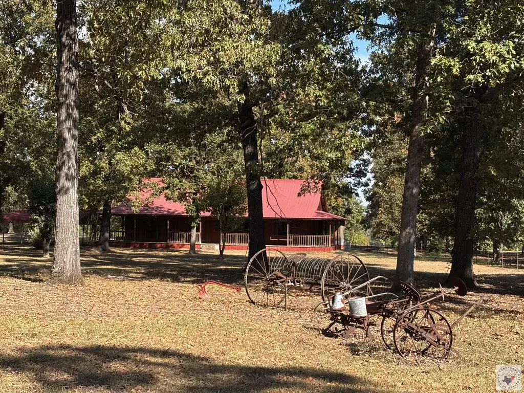 427 County Road 2201, Hooks, TX 75561 - #1