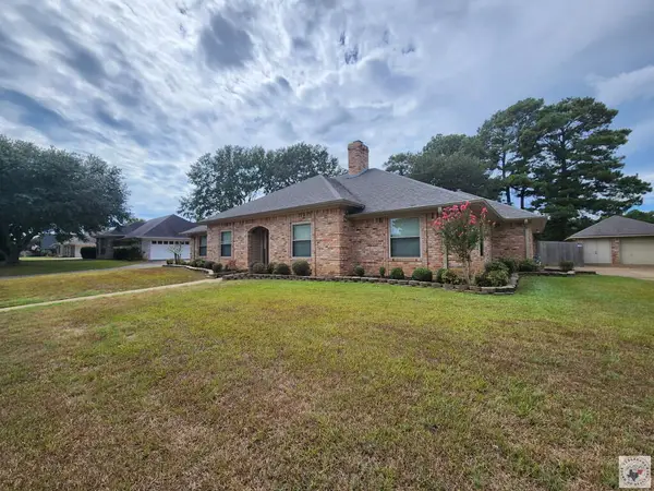 411 Whipoorwill Lane, Wake Village, TX 75501