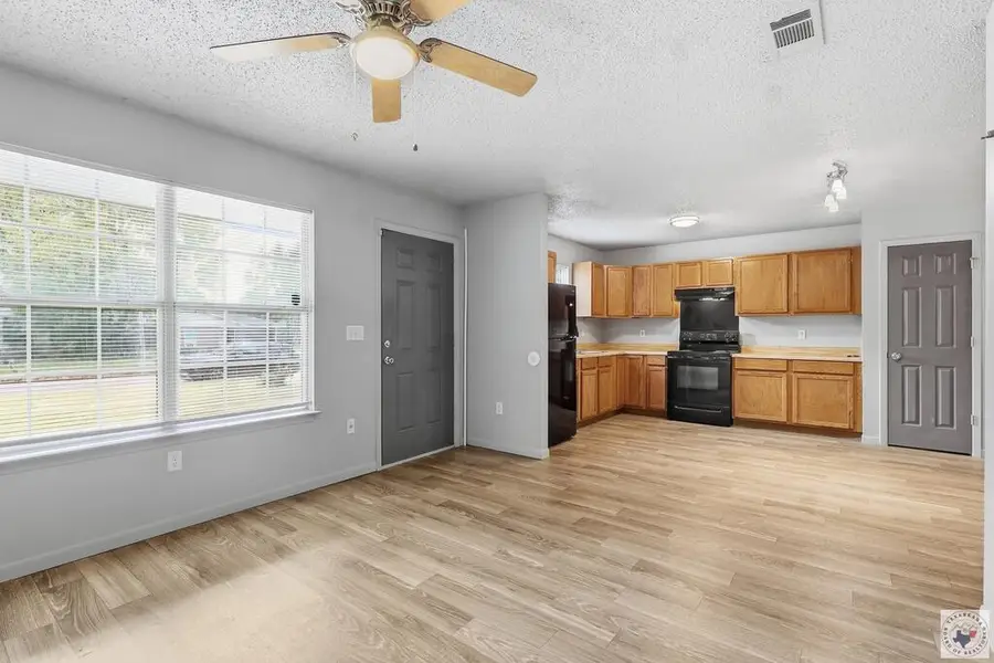 2116 W 17th St, Texarkana, TX 75501 - #3