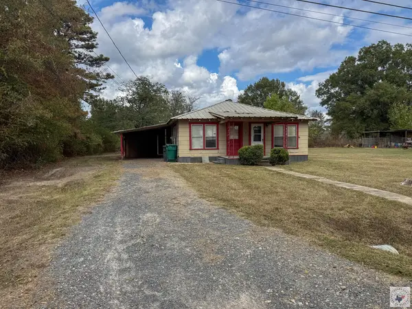 206 Lynch, New Boston, TX 75770