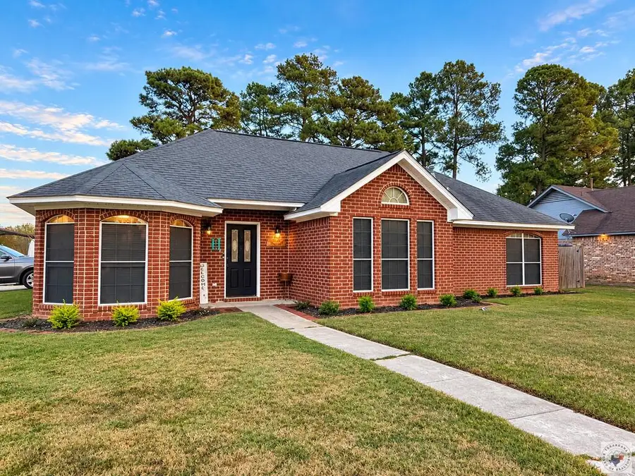 5606 Woodline Dr., Texarkana, AR 71854 - #2