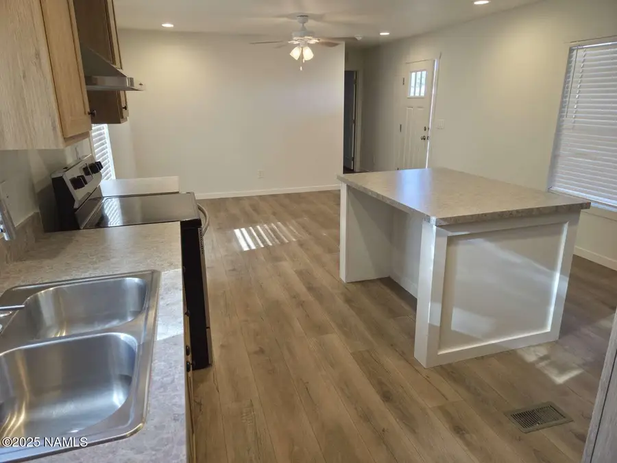 801 Oak Street, Page, AZ 86040 - Image #2